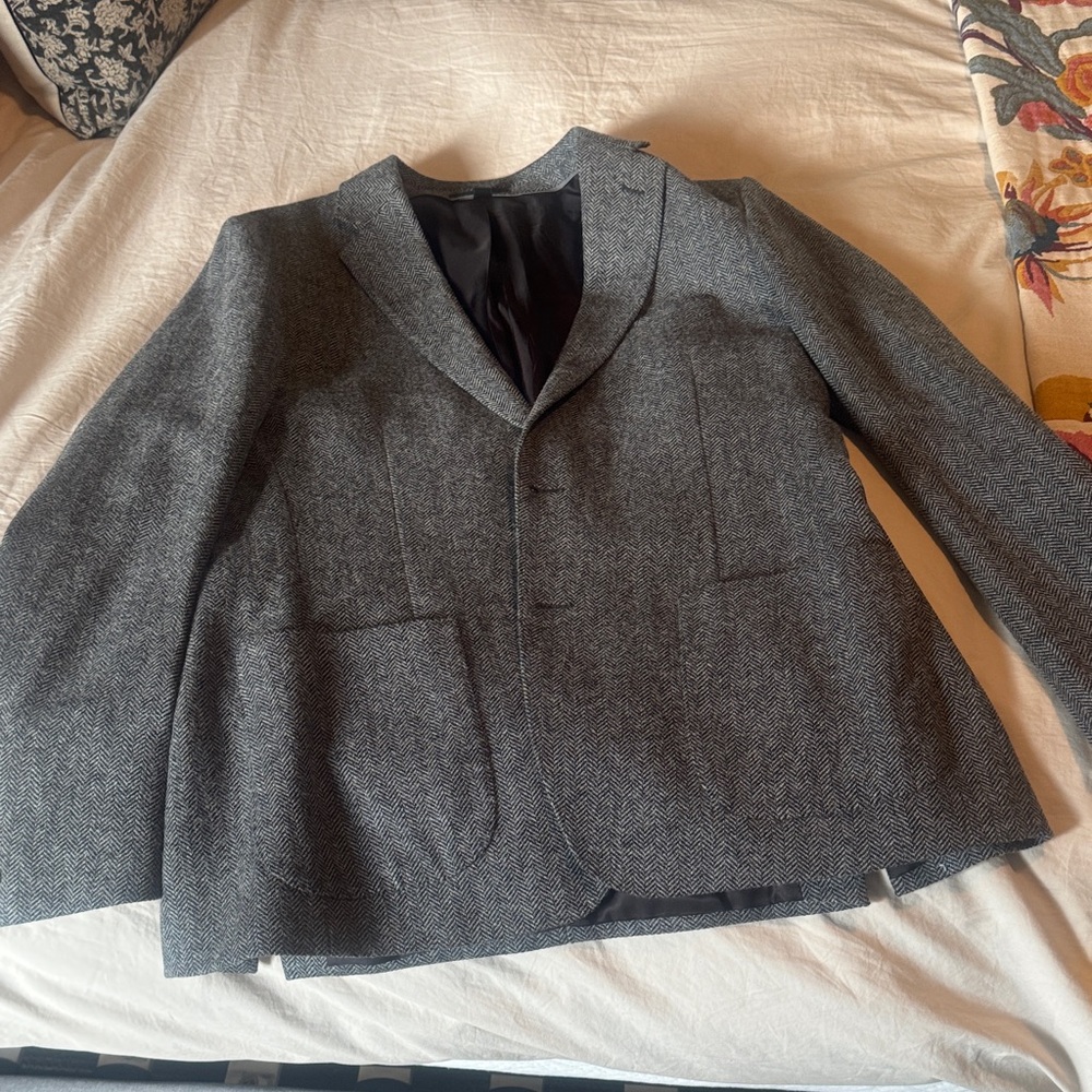 Men’s Ludlow Gray Herringbone Blazer size 43L slim